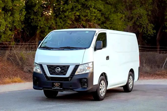 Подержанный ⁦Nissan Urvan V (E26) / NV350 Urvan, 2.7 л, 2021⁩ в ОАЭ, Шарджа от First Choice Cars Белый цвет. GCC | AUTO.AE | Объявление #284659