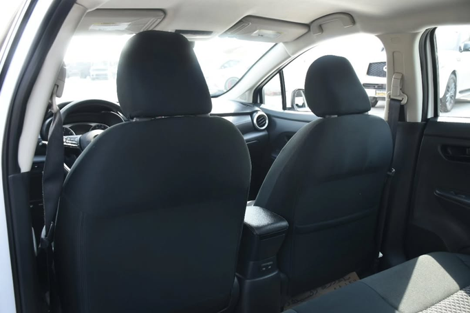 Подержанный Nissan Versa III Рестайлинг, 1.6 л, 2025 в Шардже от Alfaris Used Cars Белый цвет. Other | AUTO.AE