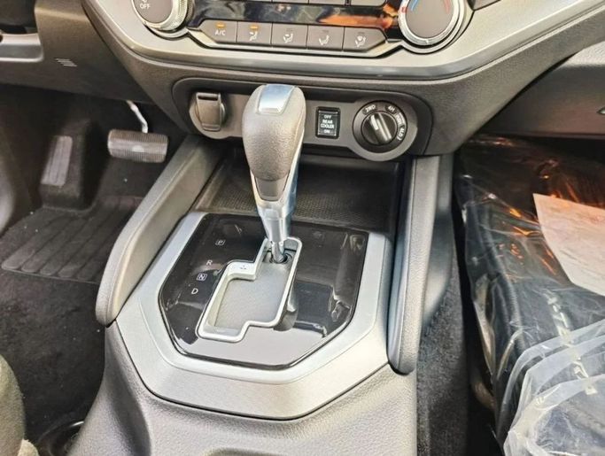 Новый Nissan X-Terra, 2.5 л, 2023 в Шардже от Nour Alnukhba Motors Серебристый цвет. Other | AUTO.AE