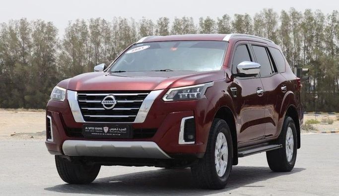 Подержанный Nissan X-Terra, 2.5 л, 2021 в Шардже от Al Sayed Khamis Used Cars Бордовый цвет. GCC | AUTO.AE