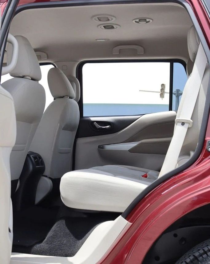 Подержанный Nissan X-Terra, 2.5 л, 2021 в Шардже от Al Sayed Khamis Used Cars Бордовый цвет. GCC | AUTO.AE