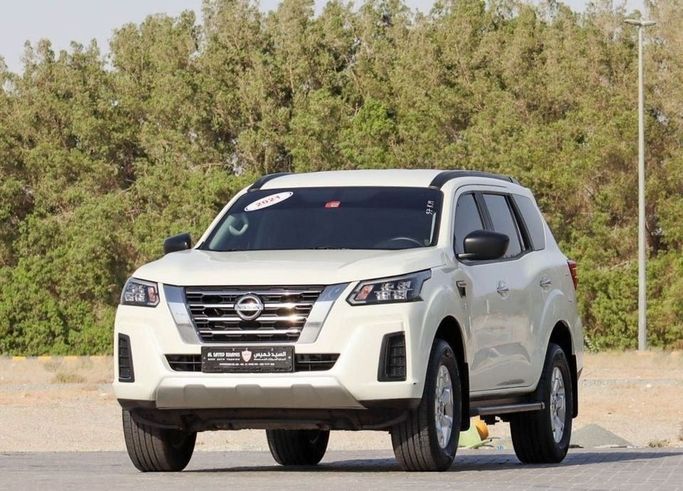 Подержанный Nissan X-Terra, 2.5 л, 2021 в Шардже от Al Sayed Khamis Used Cars Белый цвет. GCC | AUTO.AE