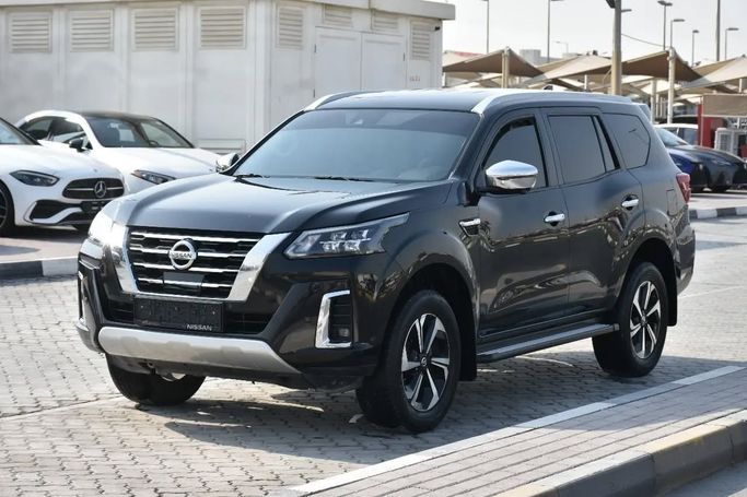Подержанный Nissan X-Terra, 2.5 л, 2021 в Шардже от Alfaris Used Cars Черный цвет. Other | AUTO.AE
