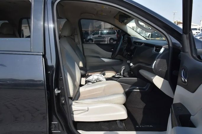 Подержанный Nissan X-Terra, 2.5 л, 2021 в Шардже от Alfaris Used Cars Черный цвет. Other | AUTO.AE