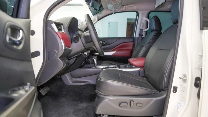 Подержанный Nissan X-Terra, 2.5 л, 2023 в Шардже от Alsalama Motors Белый цвет. GCC | AUTO.AE