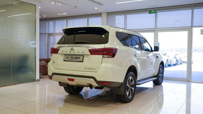 Подержанный Nissan X-Terra, 2.5 л, 2023 в Шардже от Alsalama Motors Белый цвет. GCC | AUTO.AE