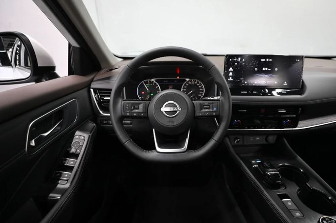 New Nissan X-Trail IV, 1.5 l, 2023 in Sharjah by Al Qassem Cars Trading, White color. Other | AUTO.AE