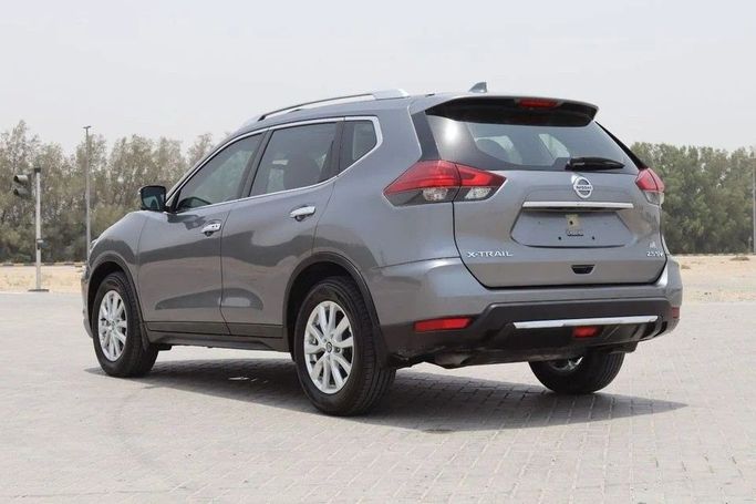 Подержанный Nissan X-Trail III Рестайлинг, 2.5 л, 2021 в Шардже от Al Sayed Khamis Used Cars Серый цвет. GCC | AUTO.AE