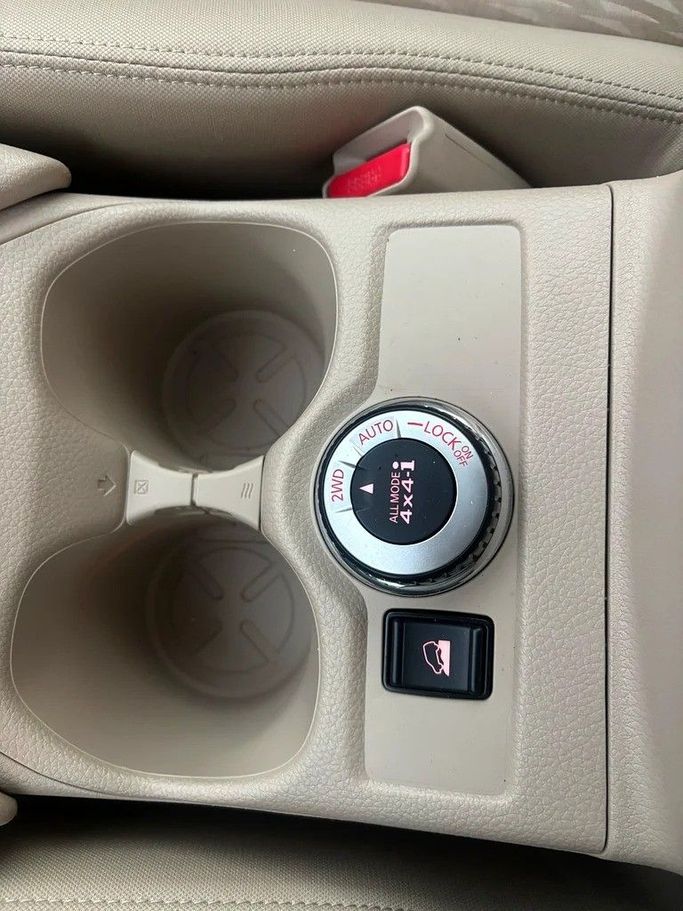 Used Nissan X-Trail III Facelift, 2.5 l, 2022 in Sharjah by Almasar Used Cars, White color. GCC Specs | AUTO.AE