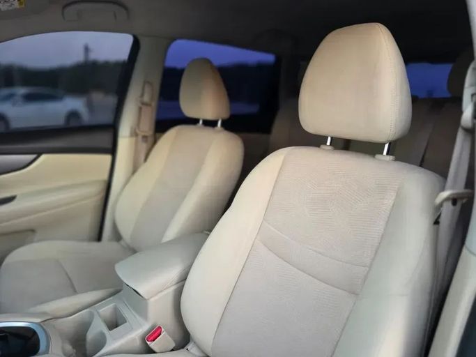 Подержанный Nissan X-Trail III, 2.0 л, 2017 в Шардже от Al Sayed Ezzat Khamis Черный цвет. Other | AUTO.AE