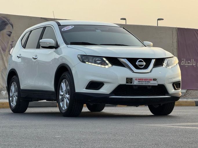 Подержанный Nissan X-Trail III Рестайлинг, 2.5 л, 2020 в Шардже от Al Fareed Used Cars Белый цвет. GCC | AUTO.AE
