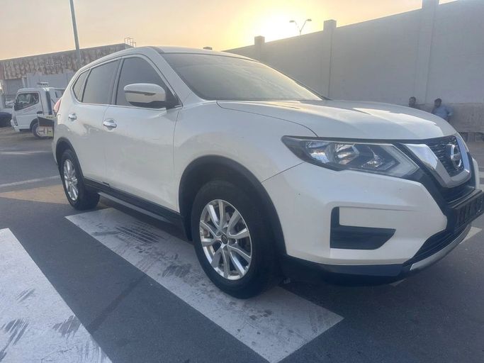 Подержанный Nissan X-Trail III (T32) Рестайлинг, 2.5 л, 2018 в Шардже от Laqtah Used Cars Белый цвет. GCC | AUTO.AE | Объявление #272711