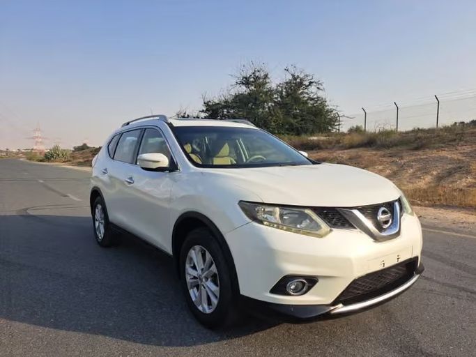 Used ⁦Nissan X-Trail III (T32), 2.5 l, 2015⁩ in UAE, Sharjah by Wahat Al Umra Used Cars, White color. GCC Specs | AUTO.AE | Listing #289587