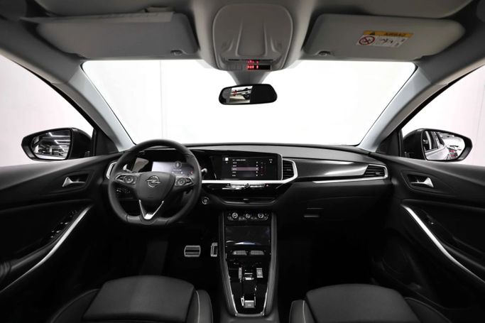 New Opel Grandland X I, 1.6 l, 2024 in Sharjah by Al Qassem Cars Trading, Silver color. GCC Specs | AUTO.AE