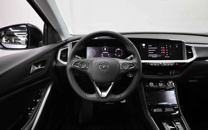 New Opel Grandland X I, 1.6 l, 2024 in Sharjah by Al Qassem Cars Trading, Silver color. GCC Specs | AUTO.AE