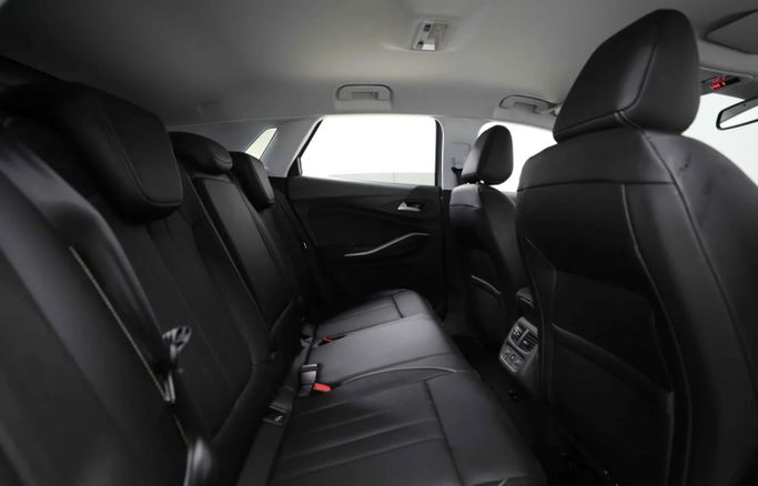 New Opel Grandland X I, 1.6 l, 2024 in Sharjah by Al Qassem Cars Trading, Silver color. GCC Specs | AUTO.AE