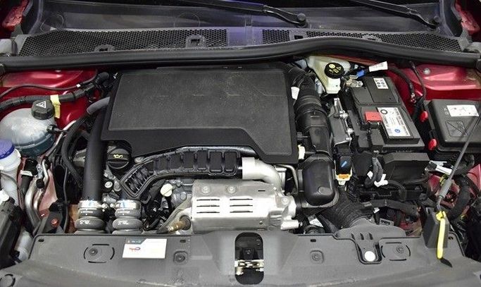 New Peugeot 2008 II Facelift, 1.2 l, 2025 in Sharjah by Honey Gidosha Used Cars Tr., Red color.  | AUTO.AE