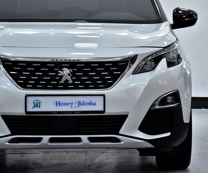 Used Peugeot 3008 II, 1.6 l, 2020 in Sharjah by Honey Gidosha Used Cars Tr., White color.  | AUTO.AE