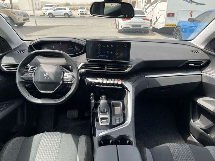 Подержанный Peugeot 3008 II Рестайлинг, 1.6 л, 2020 в Шардже от Noor Al Seyoh Used Cars Серый цвет. GCC | AUTO.AE