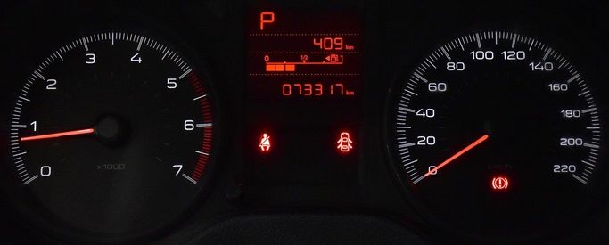 Used Peugeot 301 I Facelift, 1.6 l, 2021 in Sharjah by Honey Gidosha Used Cars Tr., White color.  | AUTO.AE