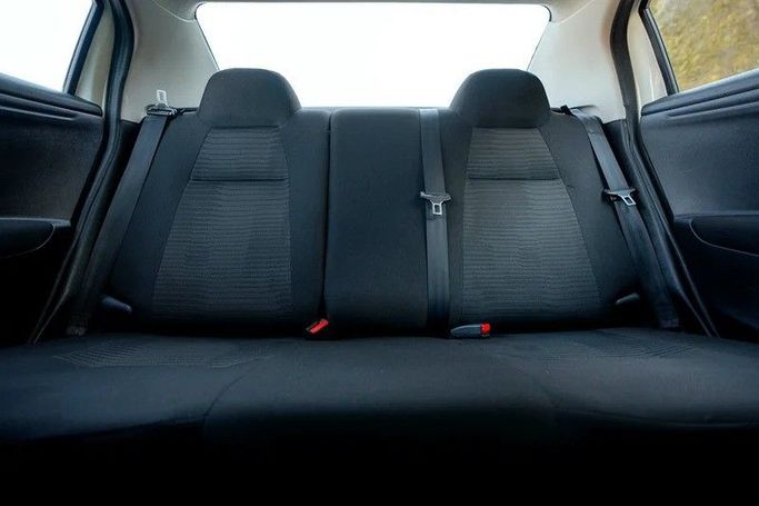 Подержанный Peugeot 301 I Рестайлинг, 1.6 л, 2021 в Шардже от First Choice Cars Белый цвет. GCC | AUTO.AE