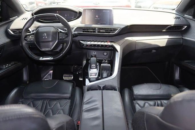 Подержанный Peugeot 5008 II, 1.6 л, 2019 в Шардже от Al Sayed Khamis Used Cars Зеленый цвет. GCC | AUTO.AE