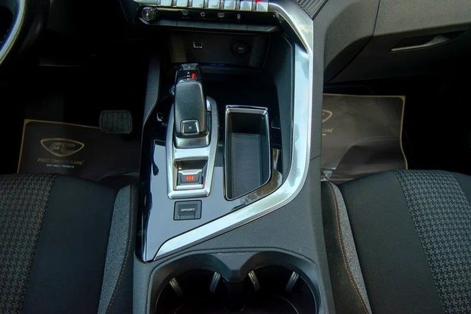 Used Peugeot 5008 II, 1.6 l, 2019 in Sharjah by First Choice Cars, Golden color. GCC Specs | AUTO.AE