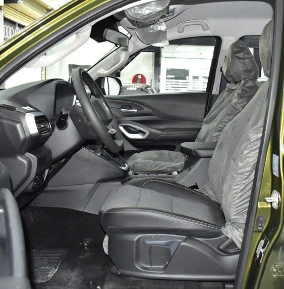 Новый Peugeot Landtrek, 2.4 л, 2023 в Шардже от Honey Gidosha Used Cars Tr. Зеленый цвет.  | AUTO.AE