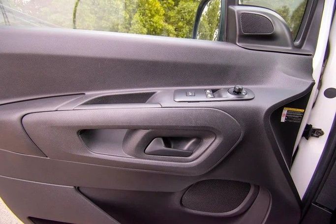 Used Peugeot Partner II Facelift 2, 1.2 l, 2022 in Sharjah by First Choice Cars, White color. GCC Specs | AUTO.AE