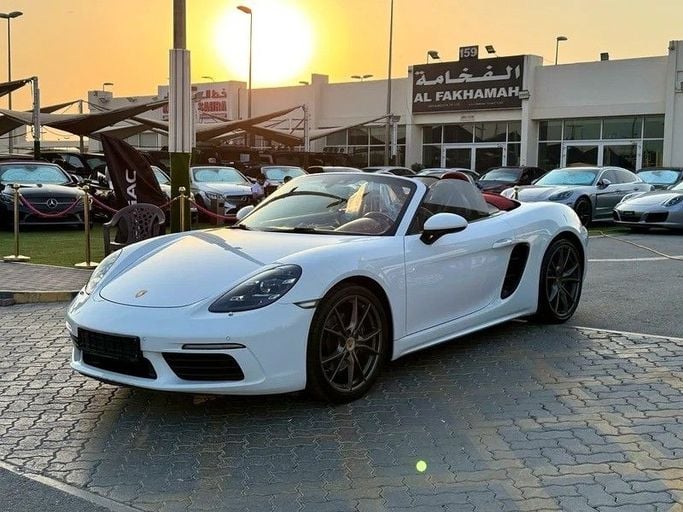 Used Porsche 718 Boxster IV 718 (982), 2.0 l, 2017 in Sharjah by Al Fakhamah Used Cars, White color. GCC Specs | AUTO.AE
