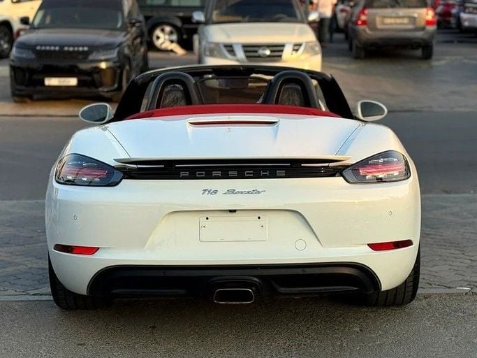Used Porsche 718 Boxster IV 718 (982), 2.0 l, 2017 in Sharjah by Al Fakhamah Used Cars, White color. GCC Specs | AUTO.AE