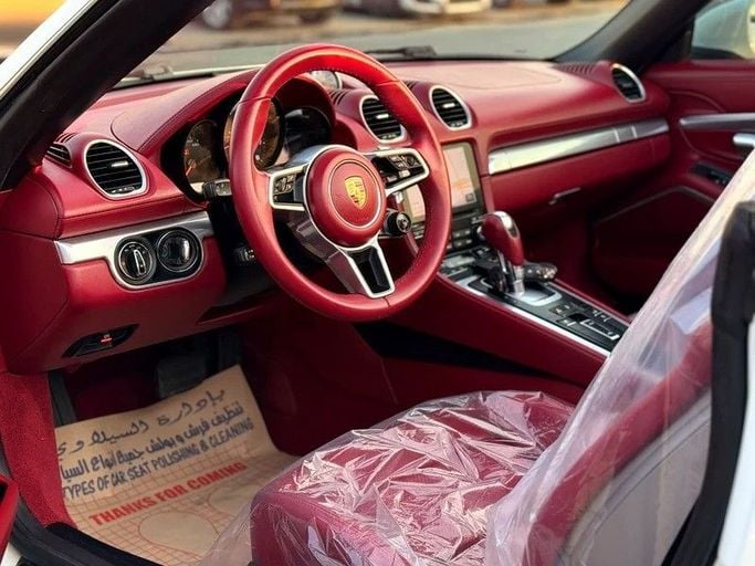 Used Porsche 718 Boxster IV 718 (982), 2.0 l, 2017 in Sharjah by Al Fakhamah Used Cars, White color. GCC Specs | AUTO.AE