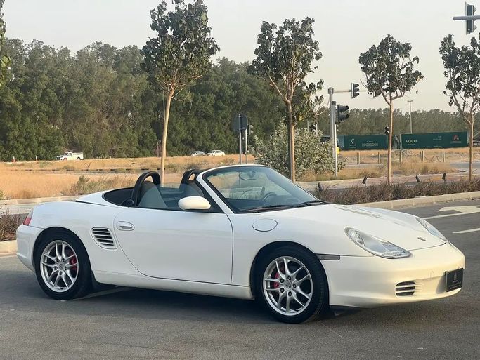مستعملة Porsche 718 Boxster I (986) فيس ليفت, 2.7 l, 2003 في في الإمارات, الشارقة من Wahat Al Sharq  Car Showroom، اللون أبيض. المواصفات اليابانية | AUTO.AE | إعلان #272336