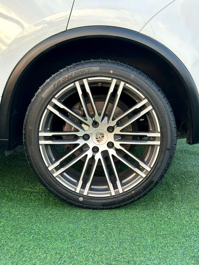 Used Porsche Cayenne S II Facelift (958), 3.6 l, 2016 in Sharjah by Ahmad alkhodari Motors, White color. GCC Specs | AUTO.AE