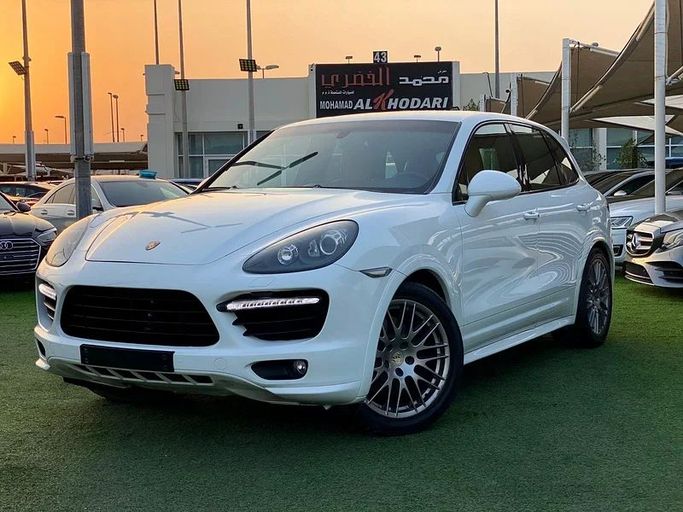 Used Porsche Cayenne GTS II (958), 4.8 l, 2013 in Sharjah by Ahmad alkhodari Motors, White color. GCC Specs | AUTO.AE