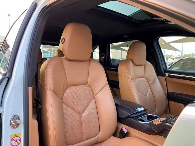 Used Porsche Cayenne GTS II (958), 4.8 l, 2013 in Sharjah by Ahmad alkhodari Motors, White color. GCC Specs | AUTO.AE