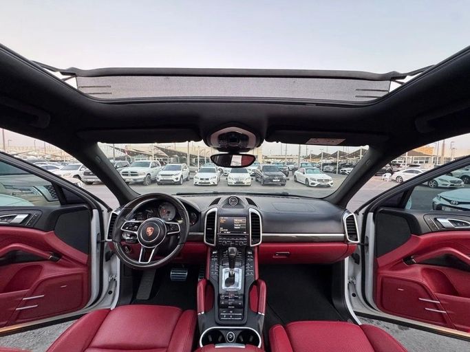 Used Porsche Cayenne S E-Hybrid II Facelift (958), 3.0 l, 2015 in Sharjah by Titanium Used Cars, White color. GCC Specs | AUTO.AE