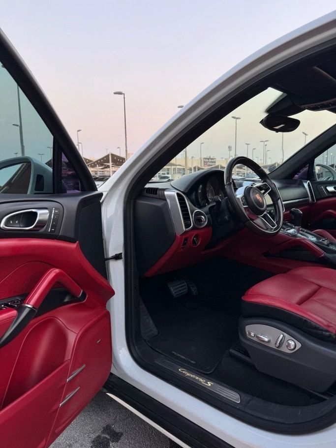 Used Porsche Cayenne S E-Hybrid II Facelift (958), 3.0 l, 2015 in Sharjah by Titanium Used Cars, White color. GCC Specs | AUTO.AE