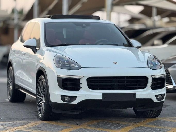 Used Porsche Cayenne S E-Hybrid II Facelift (958), 3.0 l, 2015 in Sharjah by Titanium Used Cars, White color. GCC Specs | AUTO.AE