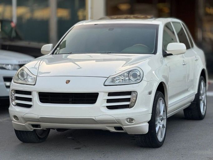 Подержанный Porsche Cayenne S I Рестайлинг (957), 4.8 л, 2009 в Шардже от Titanium Used Cars Белый цвет. GCC | AUTO.AE