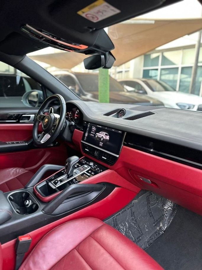 Used Porsche Cayenne III, 3.0 l, 2019 in Sharjah by Noor Al Seyoh Used Cars, White color. GCC Specs | AUTO.AE