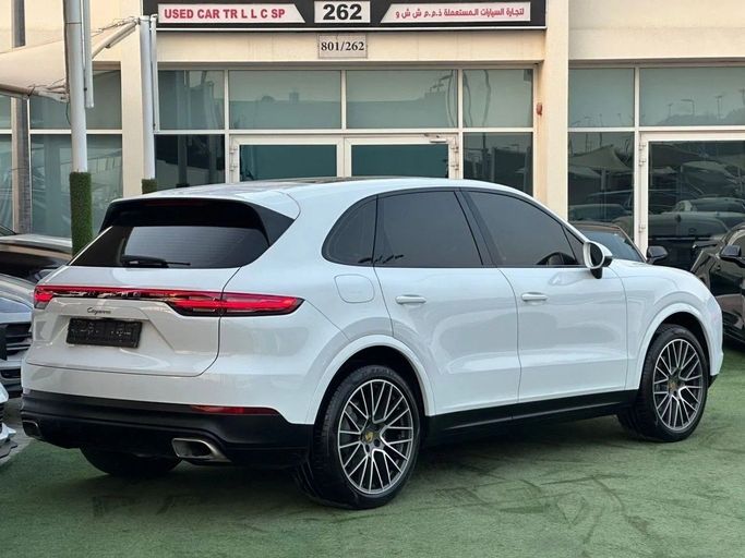 Used Porsche Cayenne III, 3.0 l, 2019 in Sharjah by Noor Al Seyoh Used Cars, White color. GCC Specs | AUTO.AE