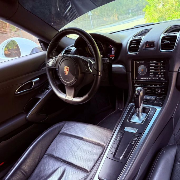 Used Porsche Cayman II (981), 2.7 l, 2014 in Sharjah by Sarmad Cars, White color. Other | AUTO.AE