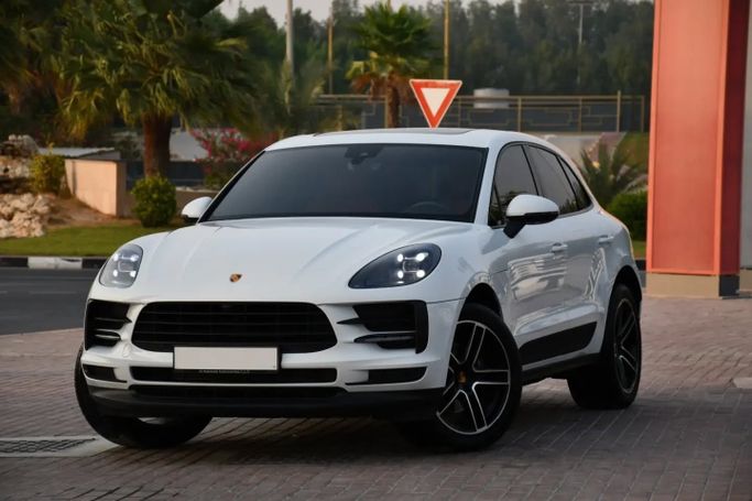 Used Porsche Macan I Facelift, 2.0 l, 2020 in Sharjah by Alfaris Used Cars, White color. GCC Specs | AUTO.AE