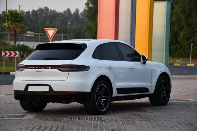 Used Porsche Macan I Facelift, 2.0 l, 2020 in Sharjah by Alfaris Used Cars, White color. GCC Specs | AUTO.AE