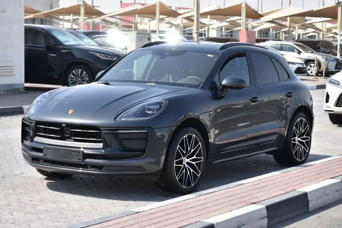 New Porsche Macan I Facelift 2, 2.0 l, 2023 in Sharjah by Alfaris Used Cars, Grey color. Other | AUTO.AE