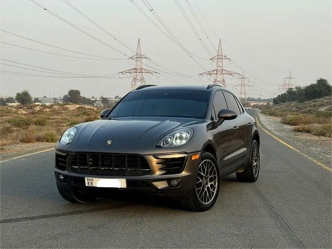 Used Porsche Macan S I, 3.0 l, 2017 in Sharjah by Al Fakhamah Used Cars, Grey color. American Specs | AUTO.AE