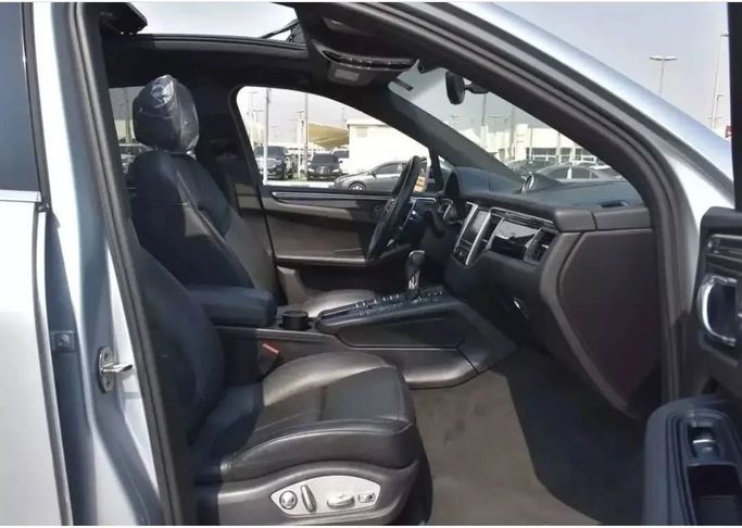 Used Porsche Macan S I, 3.0 l, 2015 in Sharjah by Alfaris Used Cars, Black color. Other | AUTO.AE