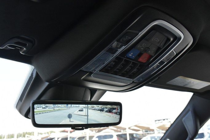 Подержанный RAM 1500 Crew Cab TRX V, 6.2 л, 2024 в Шардже от Alfaris Used Cars Коричневый цвет.  | AUTO.AE