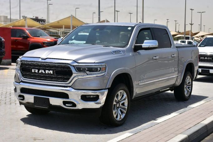 Used RAM 1500 V, 5.7 l, 2022 in Sharjah by Alfaris Used Cars, Silver color. Other | AUTO.AE
